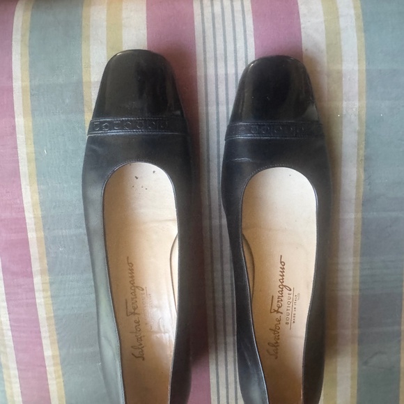 Ferragamo pumps - Picture 1 of 5